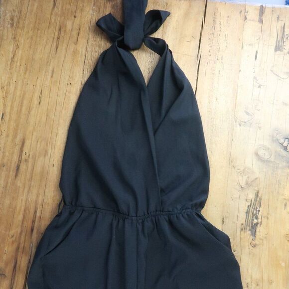 HOT & DELICIOUS BLACK HALTER TIE NECK JUMPSUIT WITH POCKETS SIZE LARGE - Picture 1 of 9